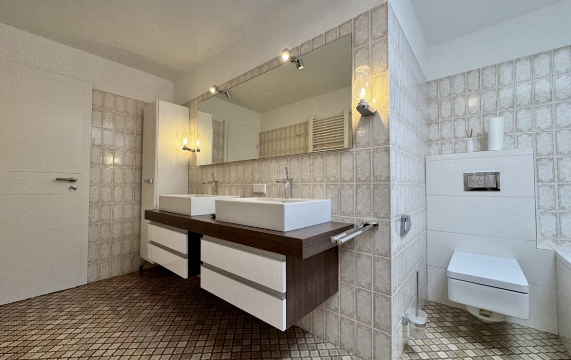 Badezimmer EG