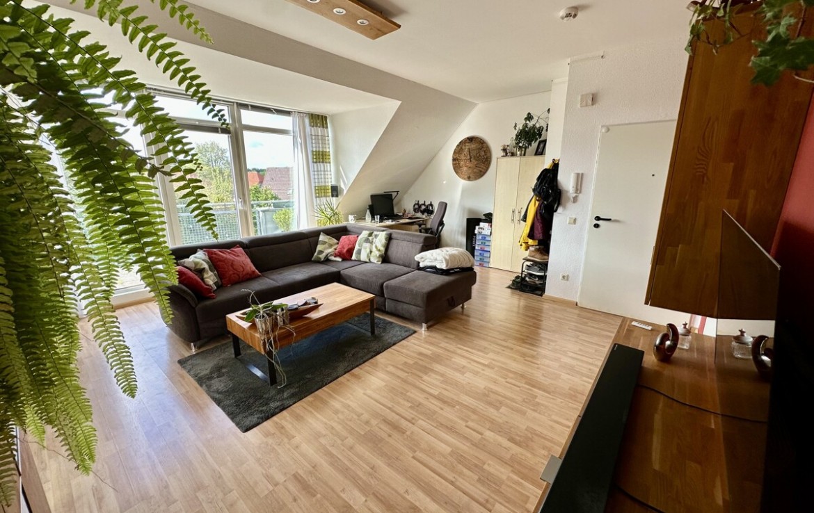 Ruhig, geräumig und Sonnenbalkon! - Photo 1
