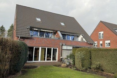 Südseite mit Terrasse