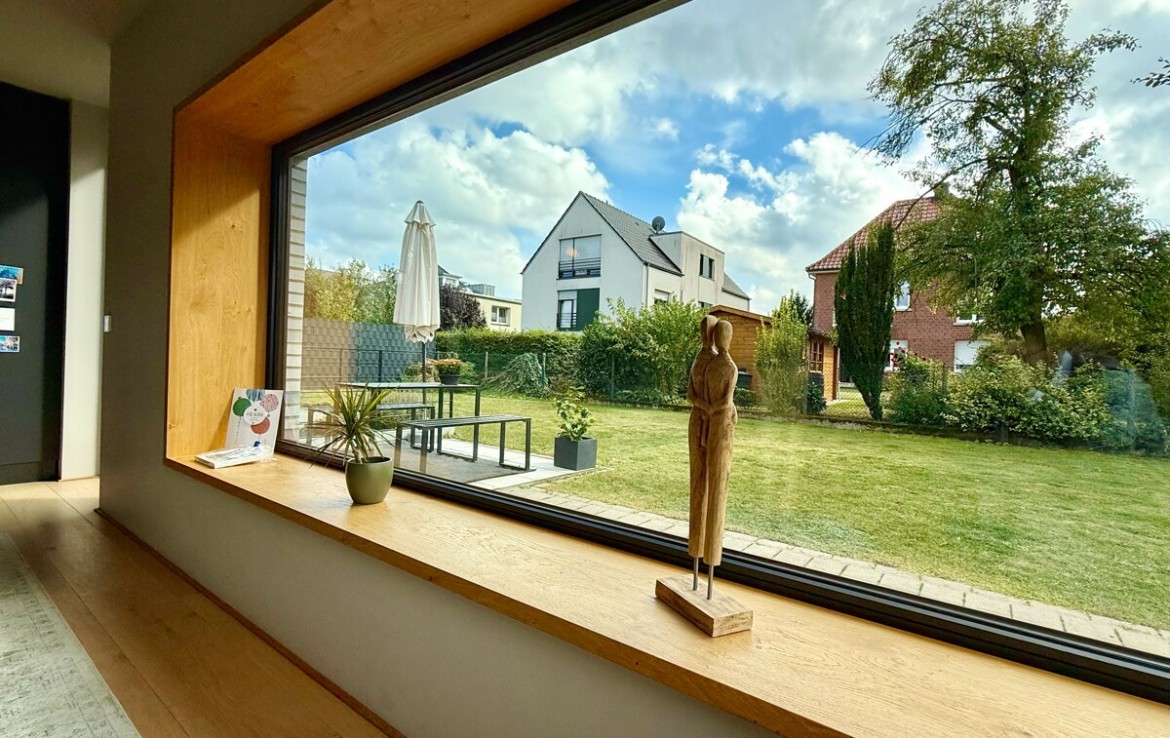 Sitzfensterbank aus Eichenholz