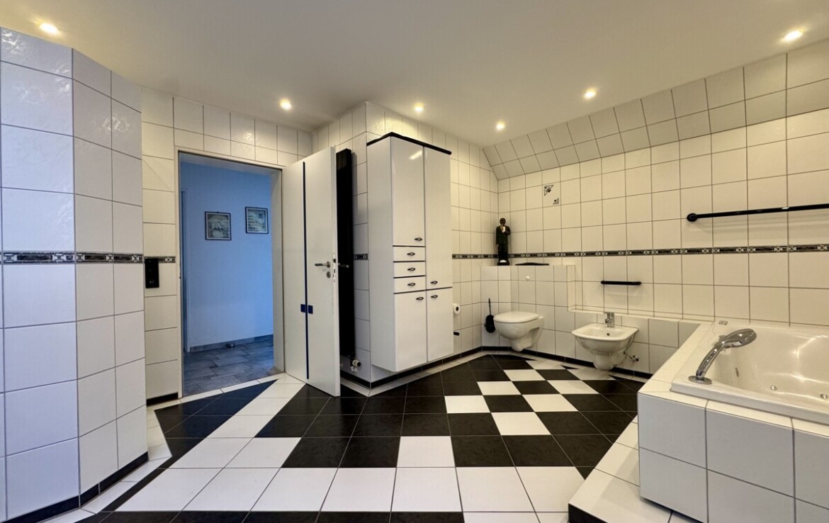 Badezimmer EG