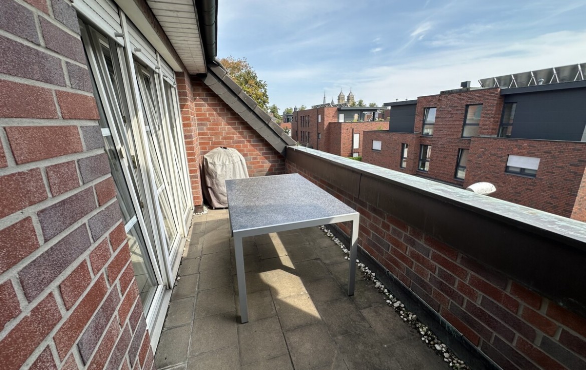 Dachgeschosswohnung in zentraler Lage! - Photo 5