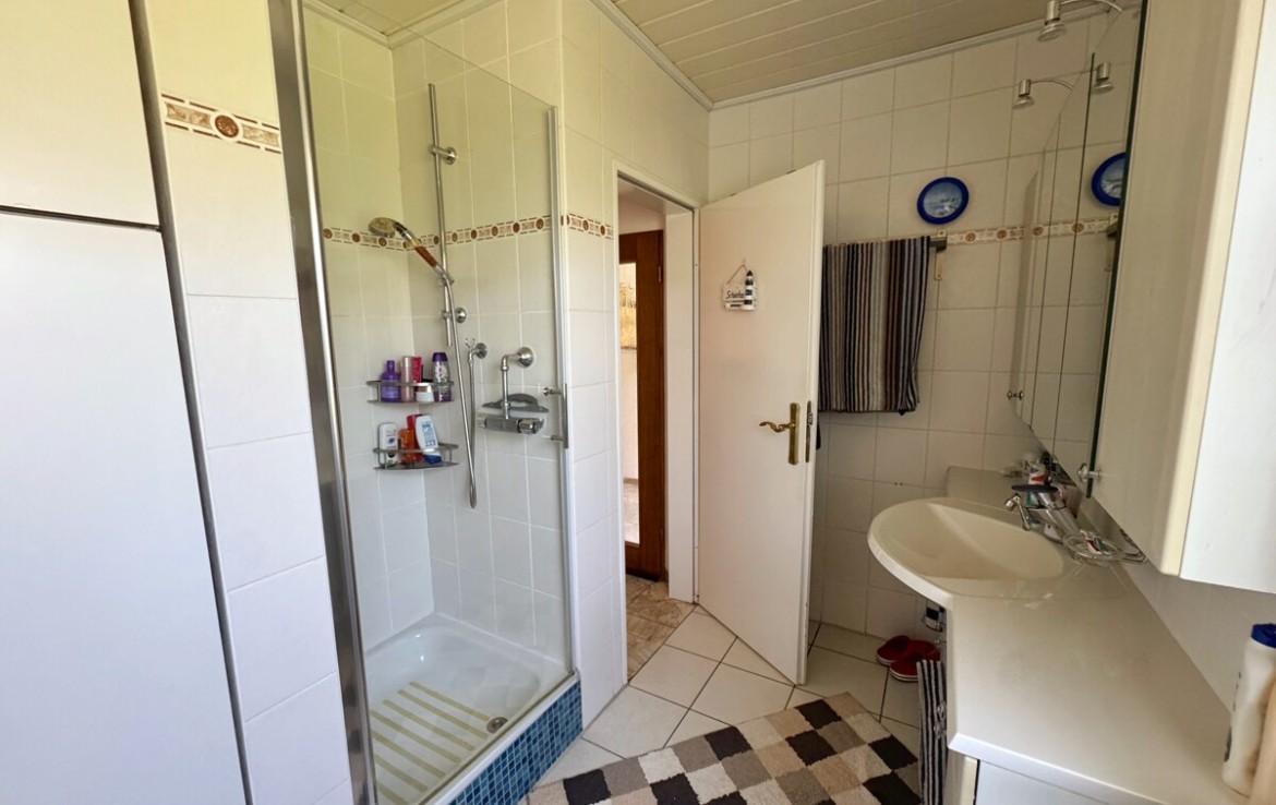 Badezimmer EG