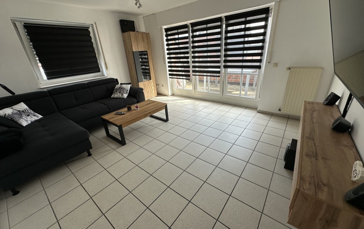 Dachgeschosswohnung in zentraler Lage! - Photo 1