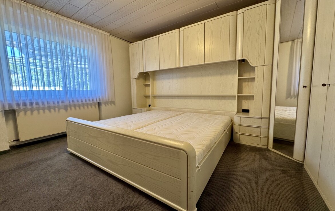 Zimmer IV EG