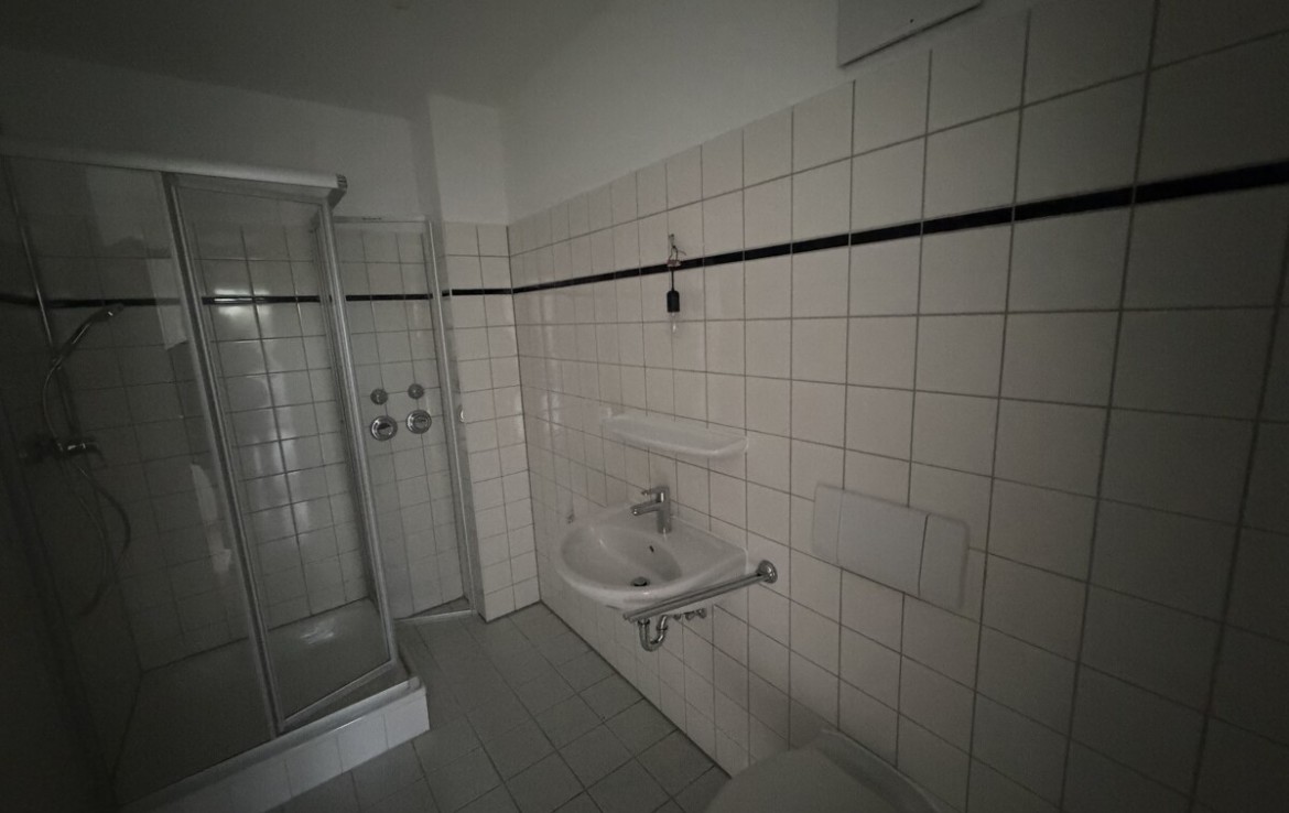 Schöne, renovierte 2-Zimmer-Wohnung im freundlichen Mehrfamilienhaus - Photo 4