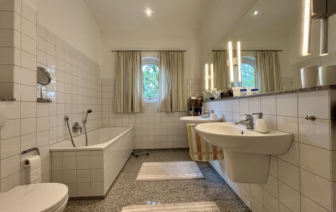 Badezimmer Ansicht II