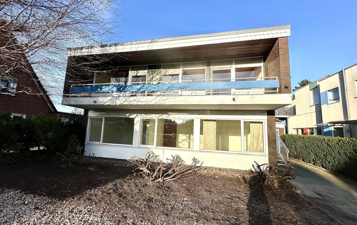 Real Estate Title Image Background