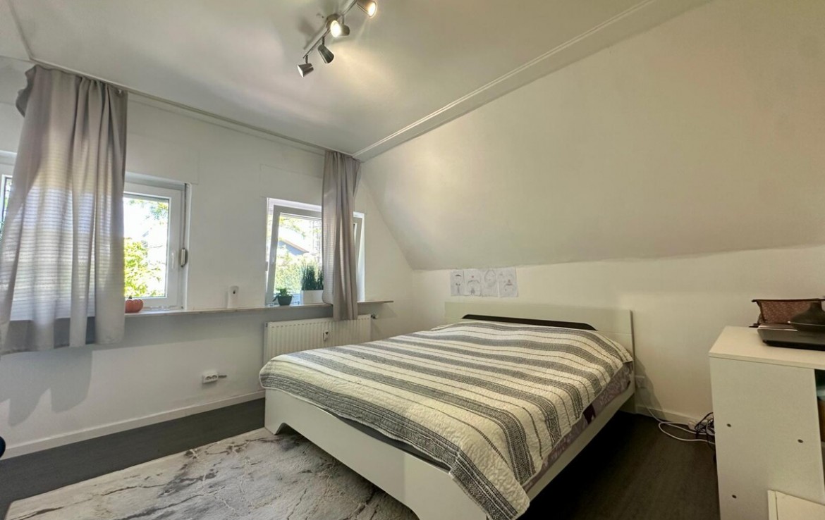 Schlafzimmer (OG)