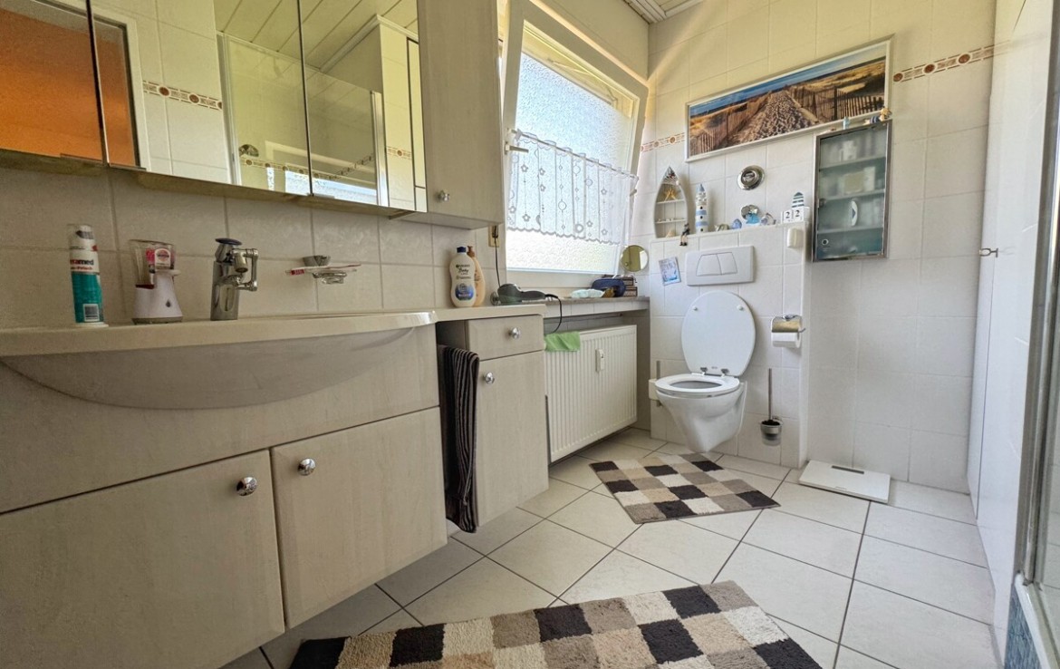 Badezimmer EG