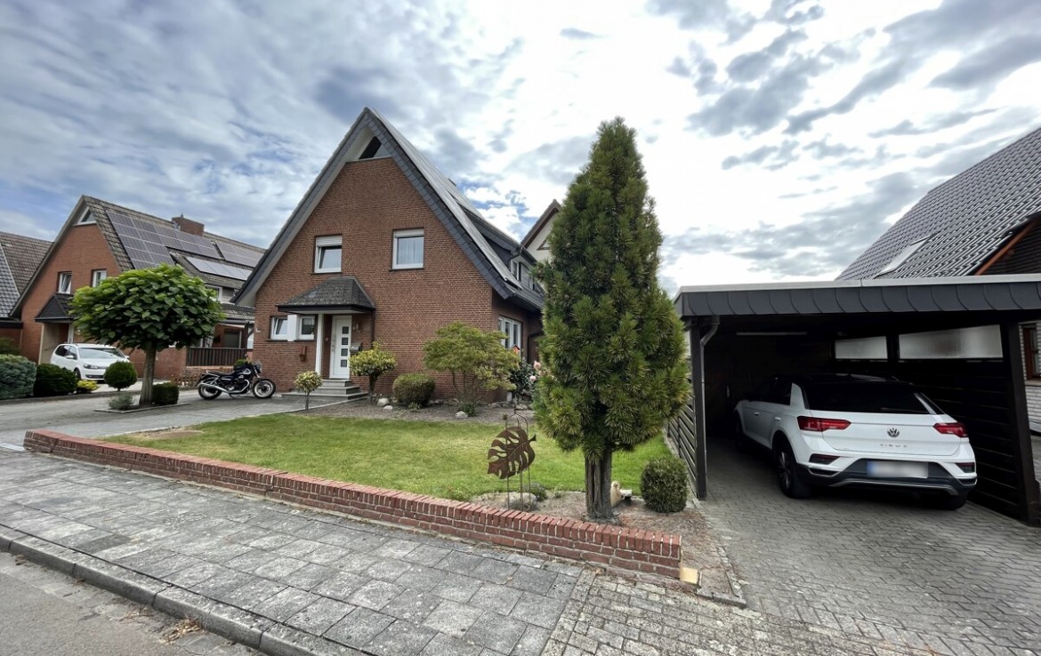 Straßenansicht