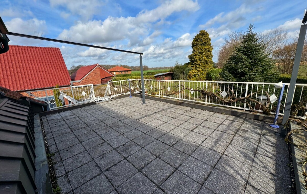 Dachterrasse mit elektr. Markise